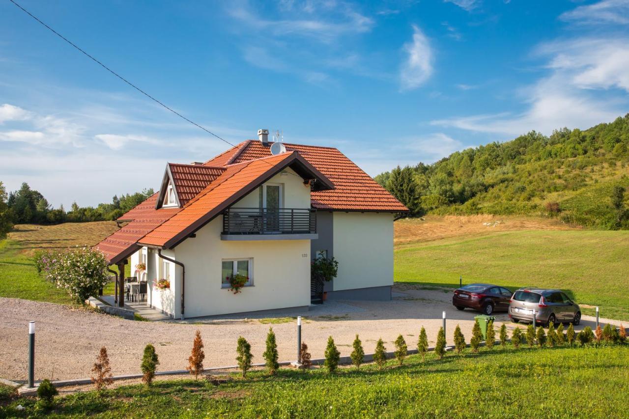 Apartmani Leptir Rakovica Exterior photo