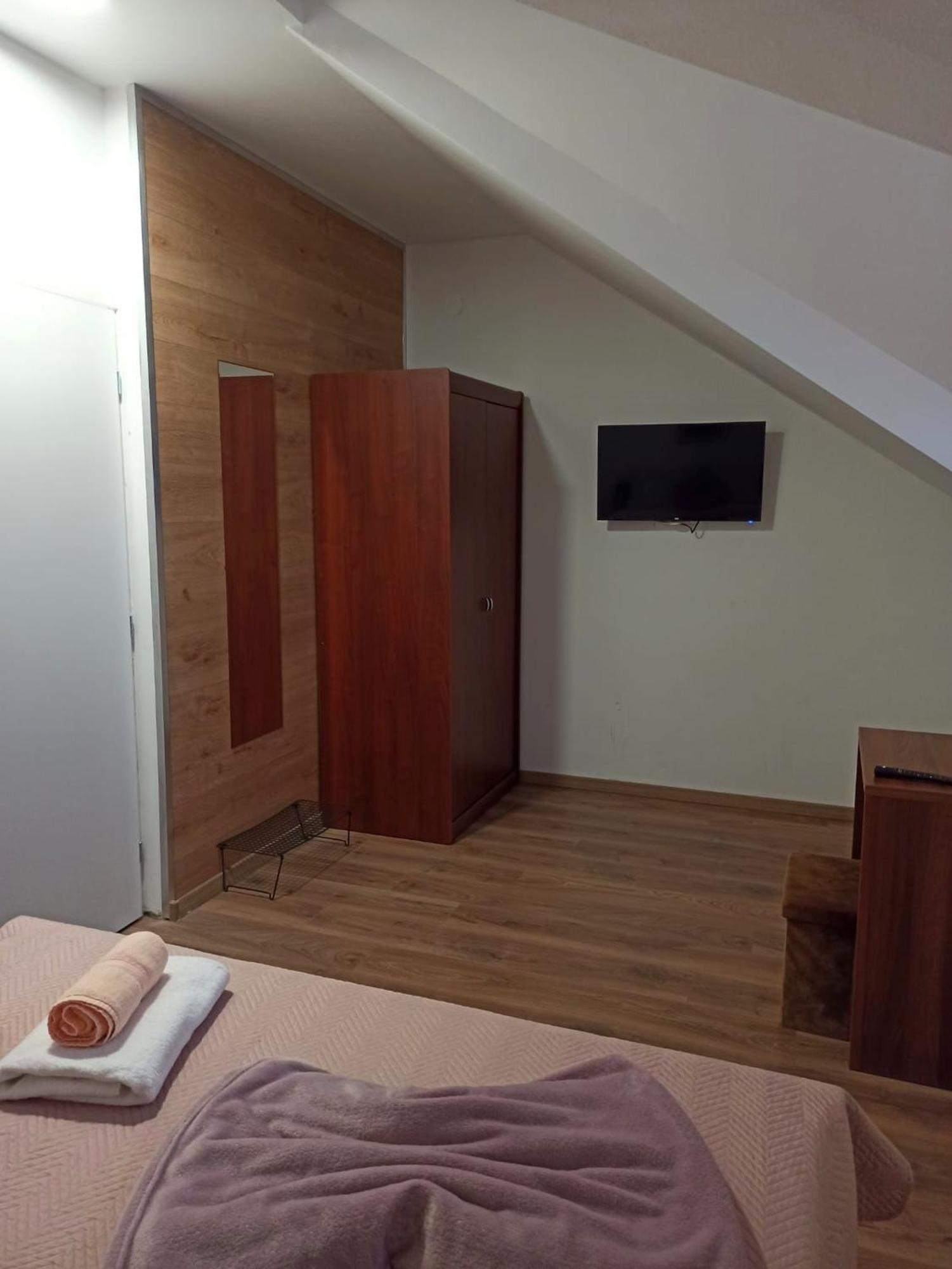 Apartmani Leptir Rakovica Exterior photo